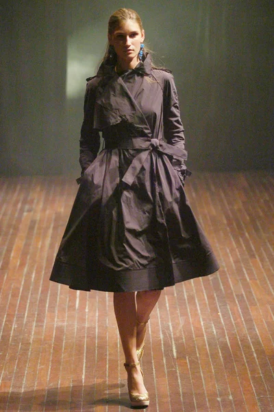 Look 3